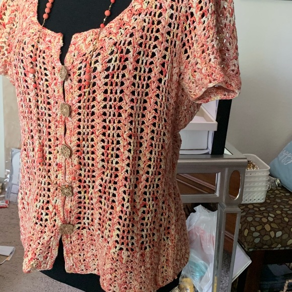 JH Collectibles button, crochet top - Picture 3 of 4